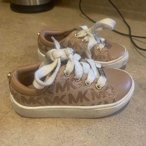 Michael kors toddler sneaker size 5